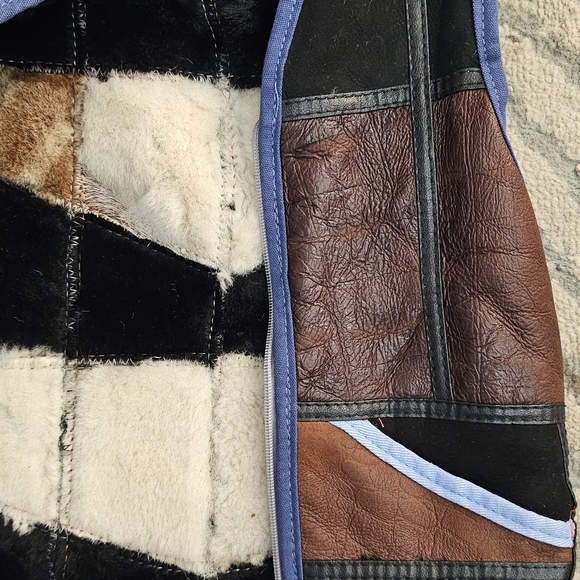 Warm fur leather vest, size smallIn good condition, used before purchase - Picture 7 of 8
